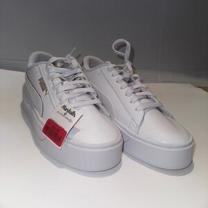 PUMA Platform Sneaker in White-Matte Silver